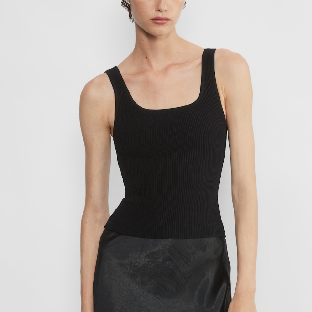Aritzia Babaton Sculpt Knit Squareneck Tank